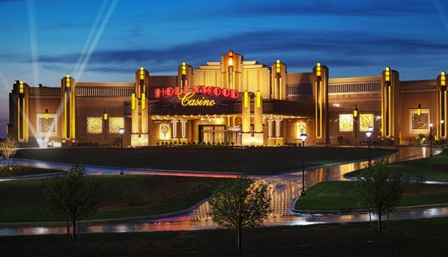 hotels near hollywood casino in toledo oh